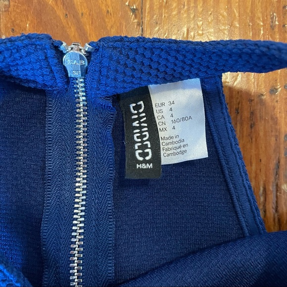 H&M High Neck Skater Dress - Picture 3 of 4